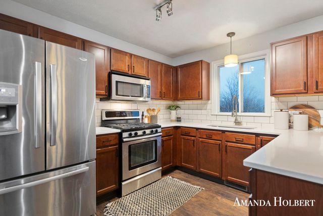 12100 Russell Way Court Ne, Algoma Twp, MI 49319