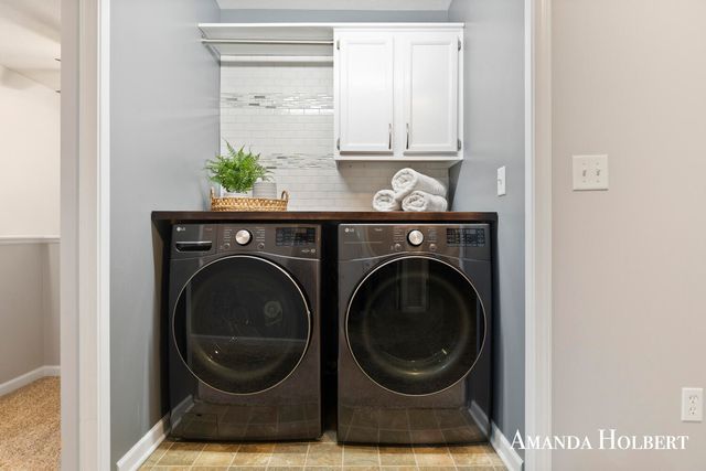 12100 Russell Way Court Ne, Algoma Twp, MI 49319