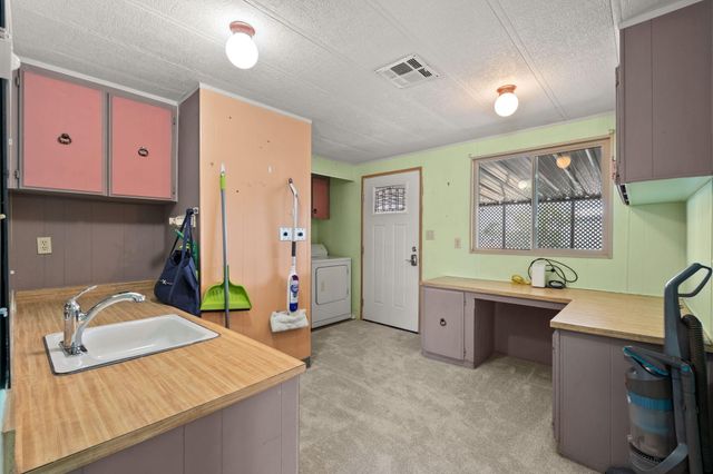 7813 SPENCER Road NE, Albuquerque, NM 87109