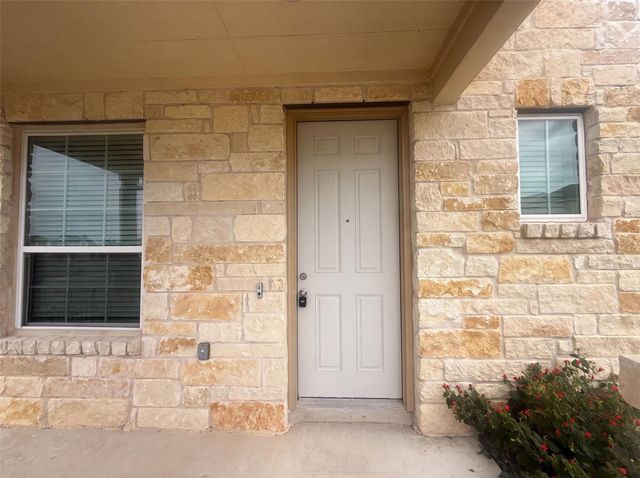 304 Lost Mine Peak LN, Dripping Springs, TX 78620