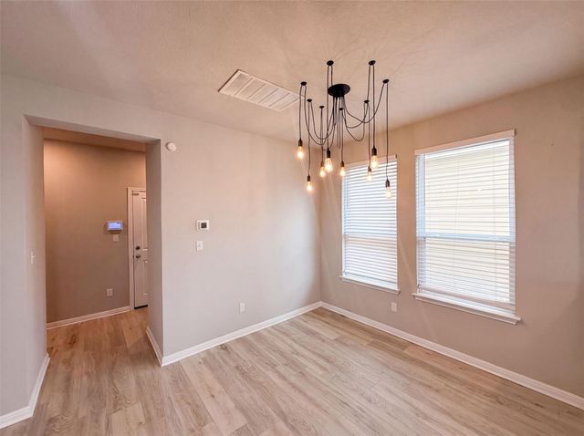 304 Lost Mine Peak LN, Dripping Springs, TX 78620