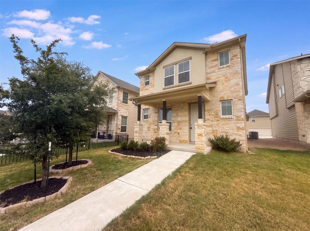 304 Lost Mine Peak LN, Dripping Springs, TX 78620