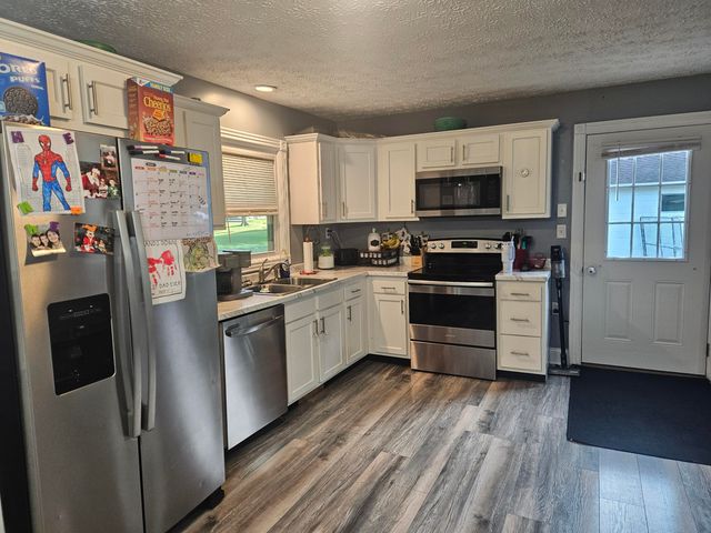 1229 KY-80, Russell Springs, KY 42642