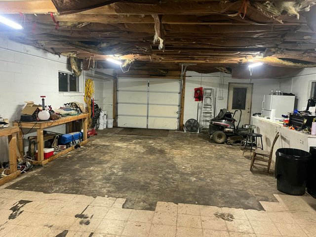 1229 KY-80, Russell Springs, KY 42642