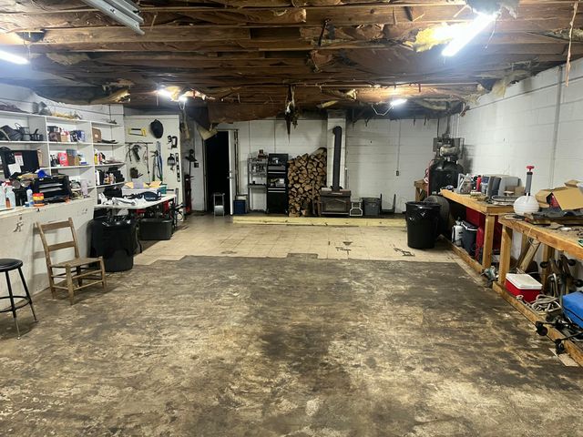 1229 KY-80, Russell Springs, KY 42642
