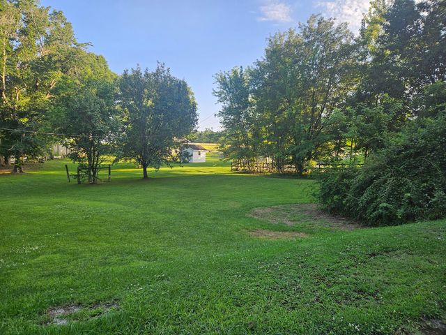 1229 KY-80, Russell Springs, KY 42642