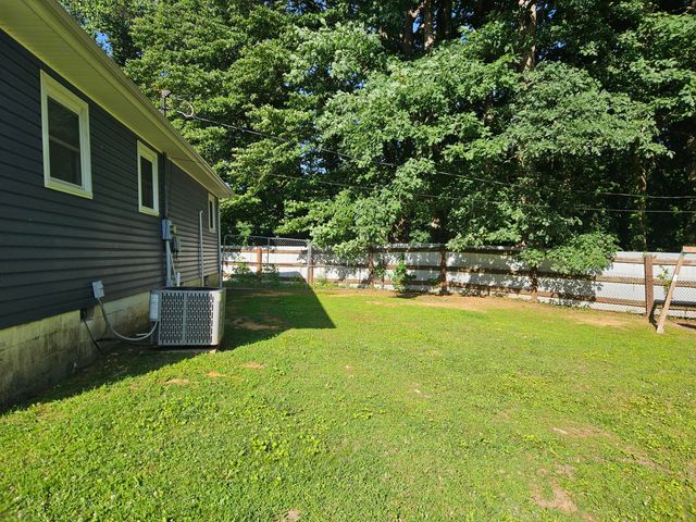 1229 KY-80, Russell Springs, KY 42642