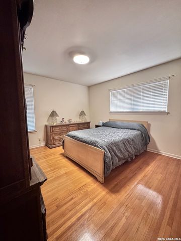 8798 Abe Lincoln, San Antonio, TX 78240