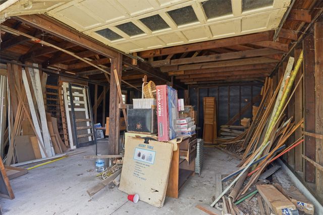 2900 Hunter Street, Fort Worth, TX 76112