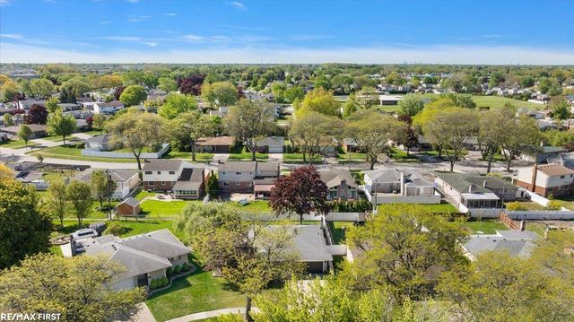 30852 Primrose Drive, Warren, MI 48047