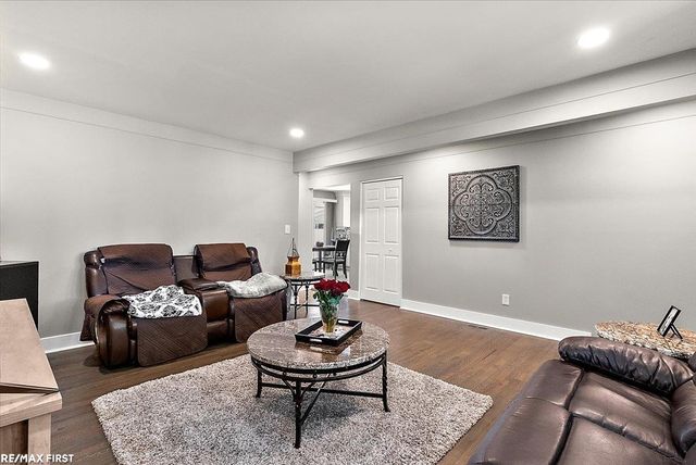 30852 Primrose Drive, Warren, MI 48047