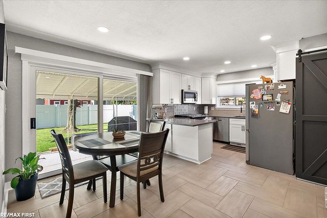 30852 Primrose Drive, Warren, MI 48047