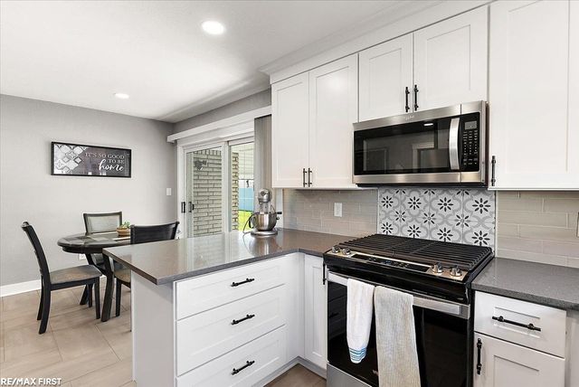 30852 Primrose Drive, Warren, MI 48047