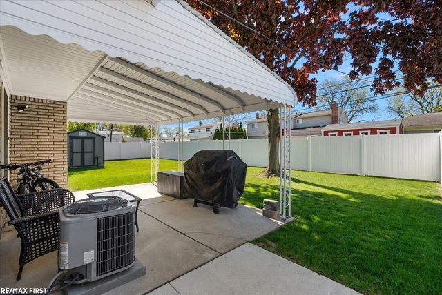 30852 Primrose Drive, Warren, MI 48047