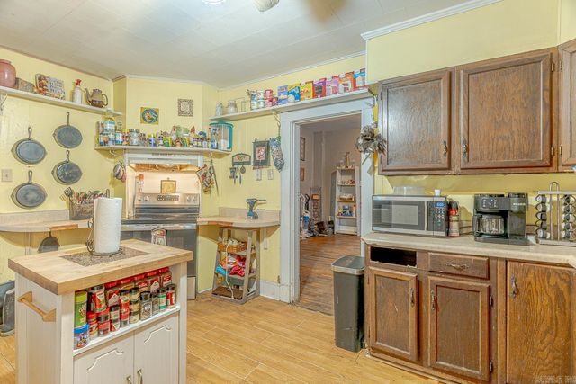 1020 W Jefferson Ave, Jonesboro, AR 72401