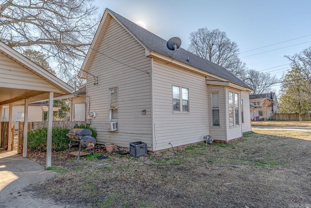 1020 W Jefferson Ave, Jonesboro, AR 72401