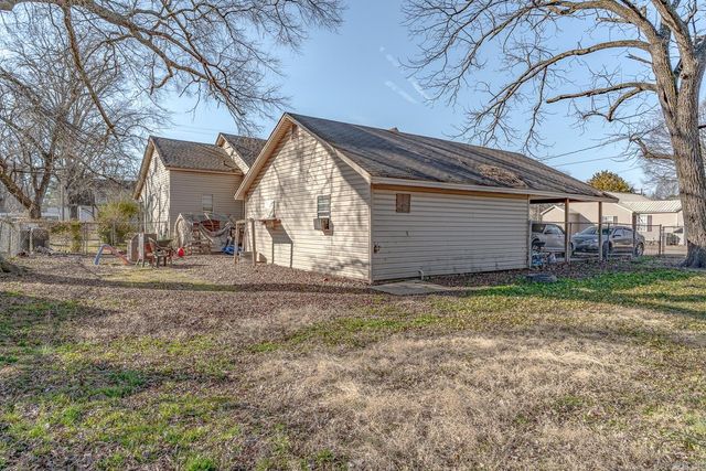 1020 W Jefferson Ave, Jonesboro, AR 72401