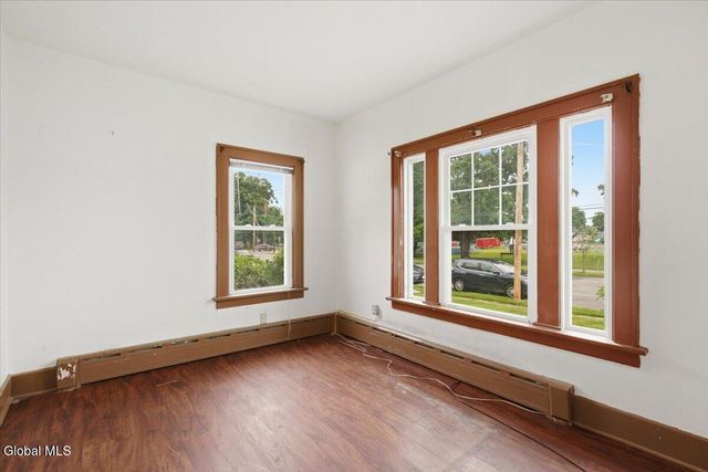 10 110th Street, Troy, NY 12182