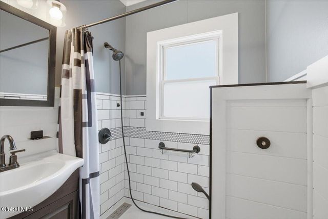 10 110th Street, Troy, NY 12182