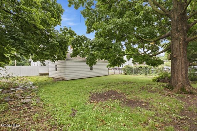10 110th Street, Troy, NY 12182