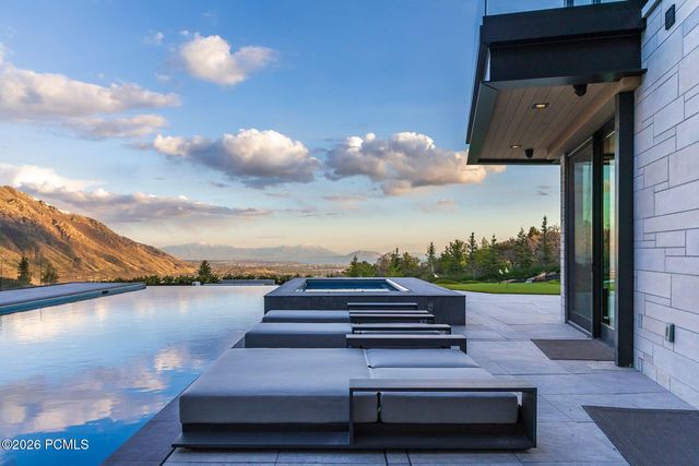 476 E Three Falls Drive, Alpine, UT 84004