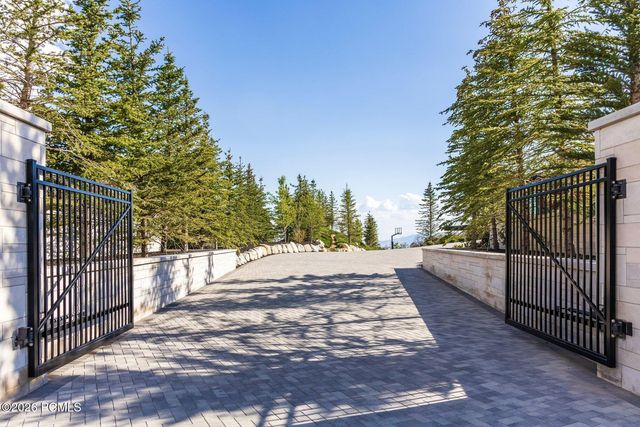 476 E Three Falls Drive, Alpine, UT 84004