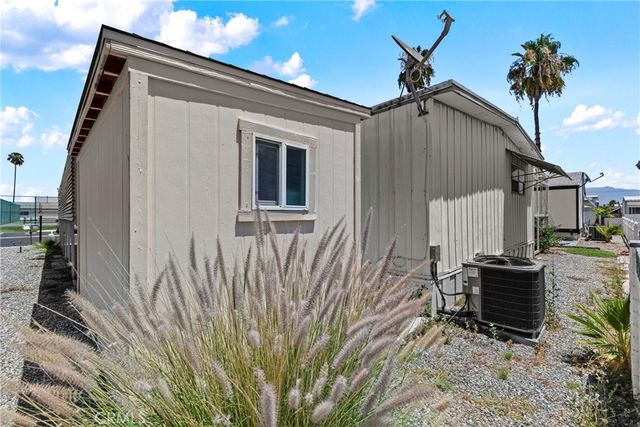 601 N Kirby Street 50, Hemet, CA 92545