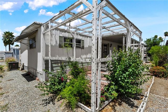 601 N Kirby Street 50, Hemet, CA 92545