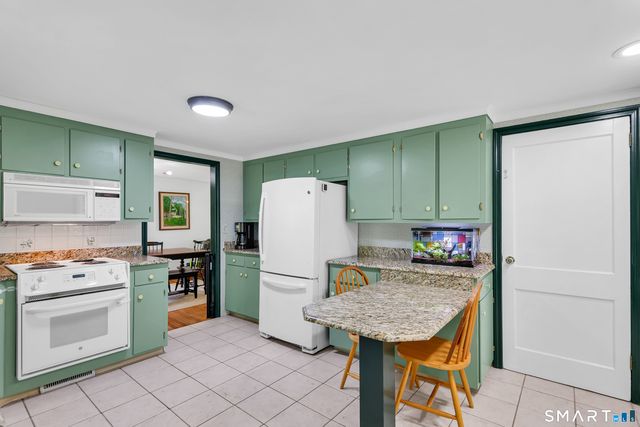 19 Stevens Street, Avon, CT 06001