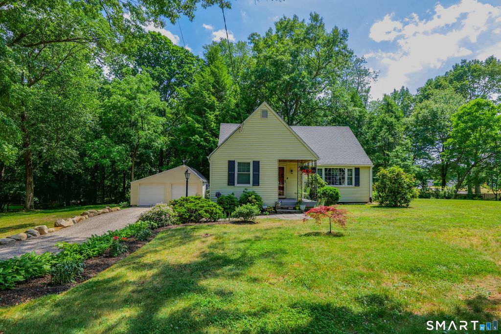 19 Stevens Street, Avon, CT 06001