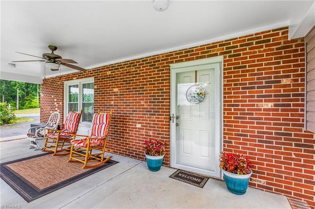 2575 Wood Valley Road, Winston-salem, NC 27106