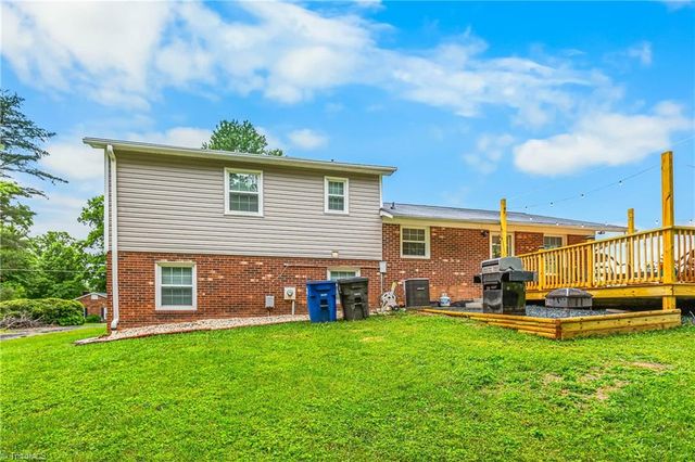 2575 Wood Valley Road, Winston-salem, NC 27106