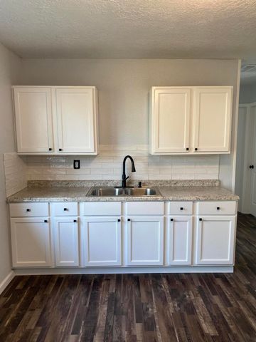 508 Hickory St, New Llano, LA 71461