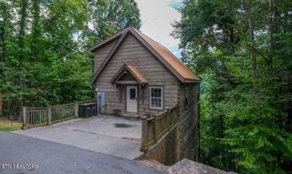 565 Galloway Lane, Gatlinburg, TN 37738