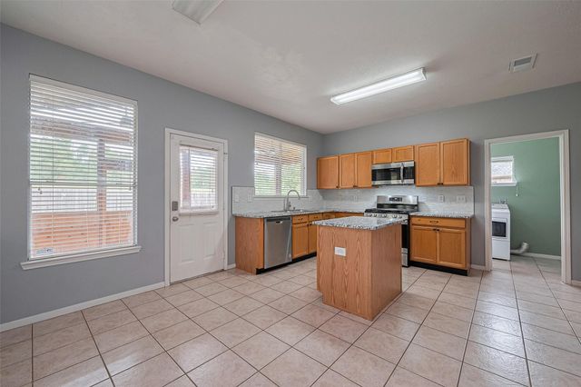 903 Pinecreek Point Court, Spring, TX 77373