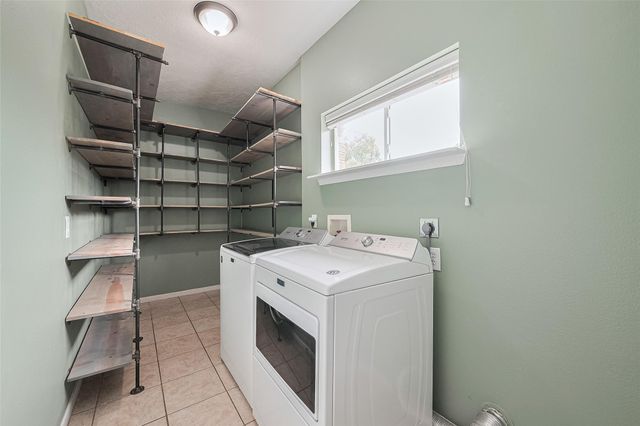 903 Pinecreek Point Court, Spring, TX 77373