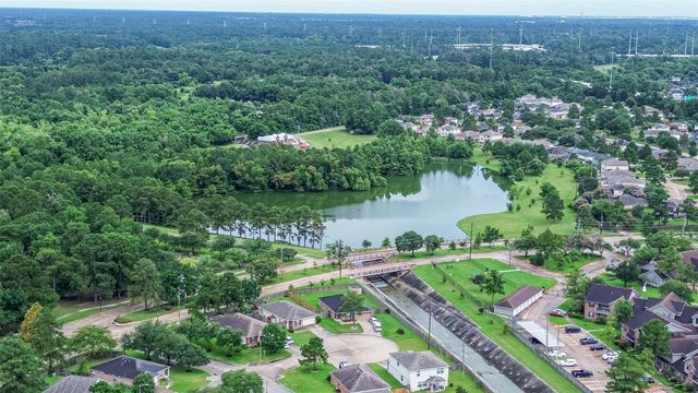 903 Pinecreek Point Court, Spring, TX 77373