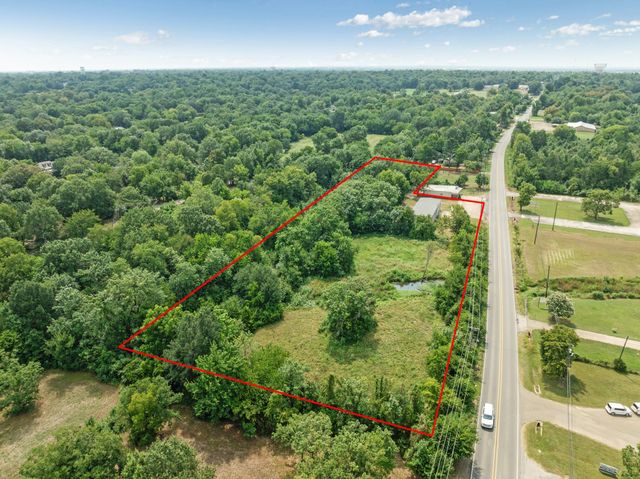 1220 19th Street NW, Paris, TX 75460