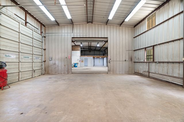 1220 19th Street NW, Paris, TX 75460