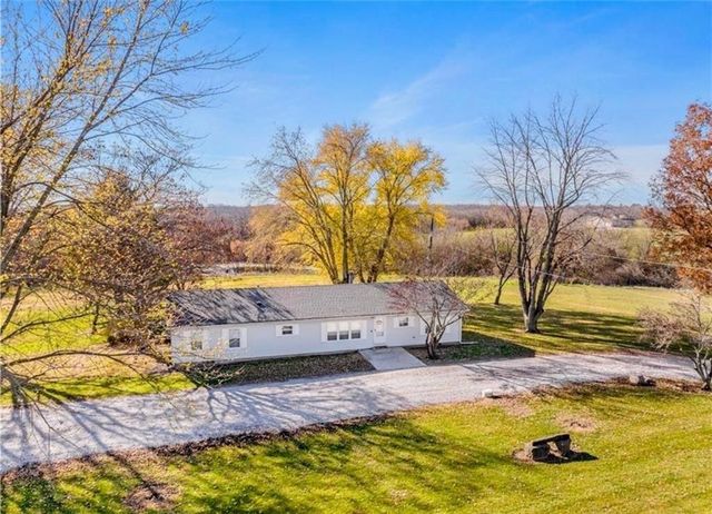 2675 W 215th Street, Bucyrus, KS 66013