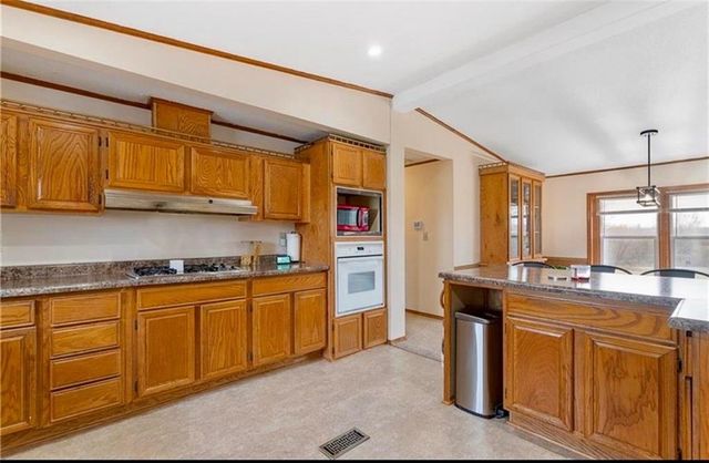 2675 W 215th Street, Bucyrus, KS 66013
