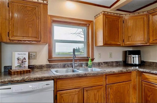 2675 W 215th Street, Bucyrus, KS 66013