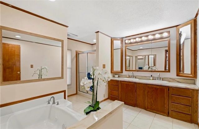 2675 W 215th Street, Bucyrus, KS 66013