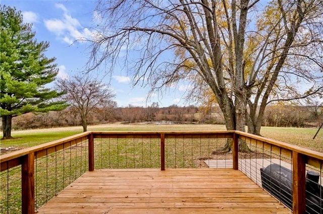 2675 W 215th Street, Bucyrus, KS 66013