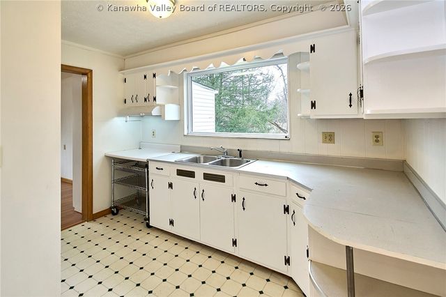 5202 Teays valley Road, Scott Depot, WV 25560