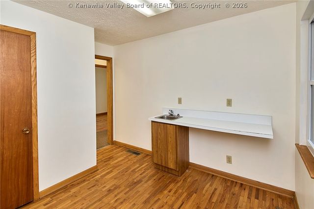 5202 Teays valley Road, Scott Depot, WV 25560