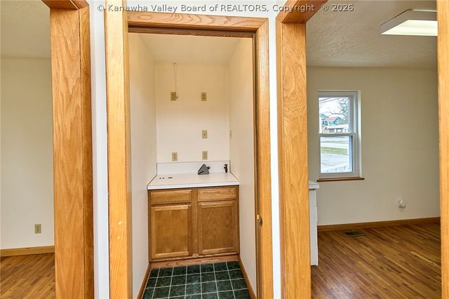 5202 Teays valley Road, Scott Depot, WV 25560