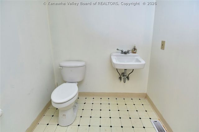 5202 Teays valley Road, Scott Depot, WV 25560