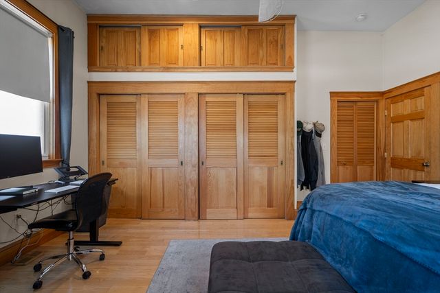 137 L St 1, Boston, MA 02127