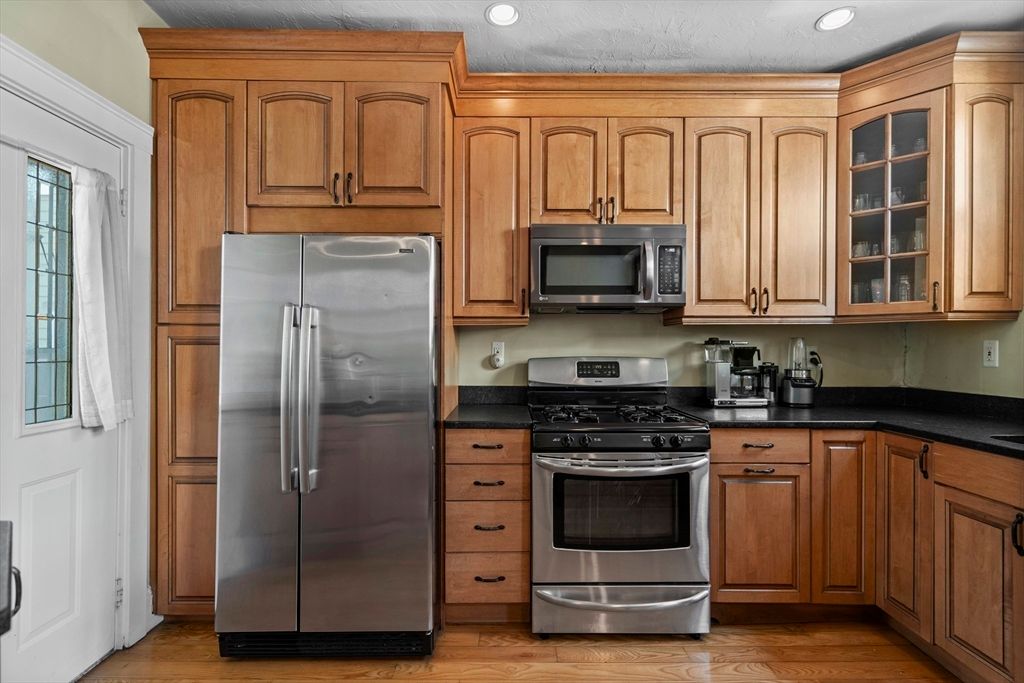 137 L St 1, Boston, MA 02127